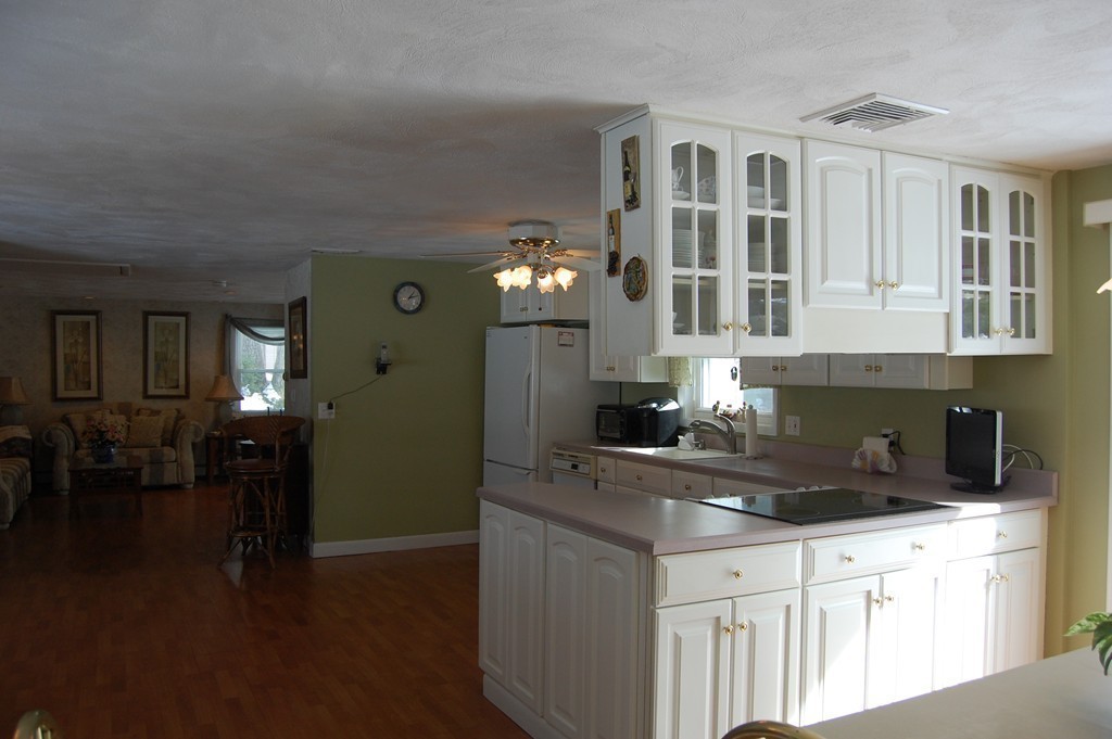 6 Symphony Road Peabody, MA 01960 - Photo 11 of 24 Gallery Image 11