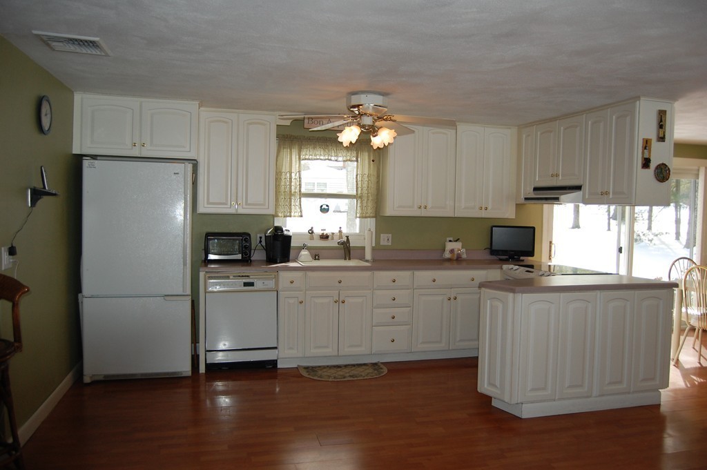 6 Symphony Road Peabody, MA 01960 - Photo 8 of 24 Gallery Image 8