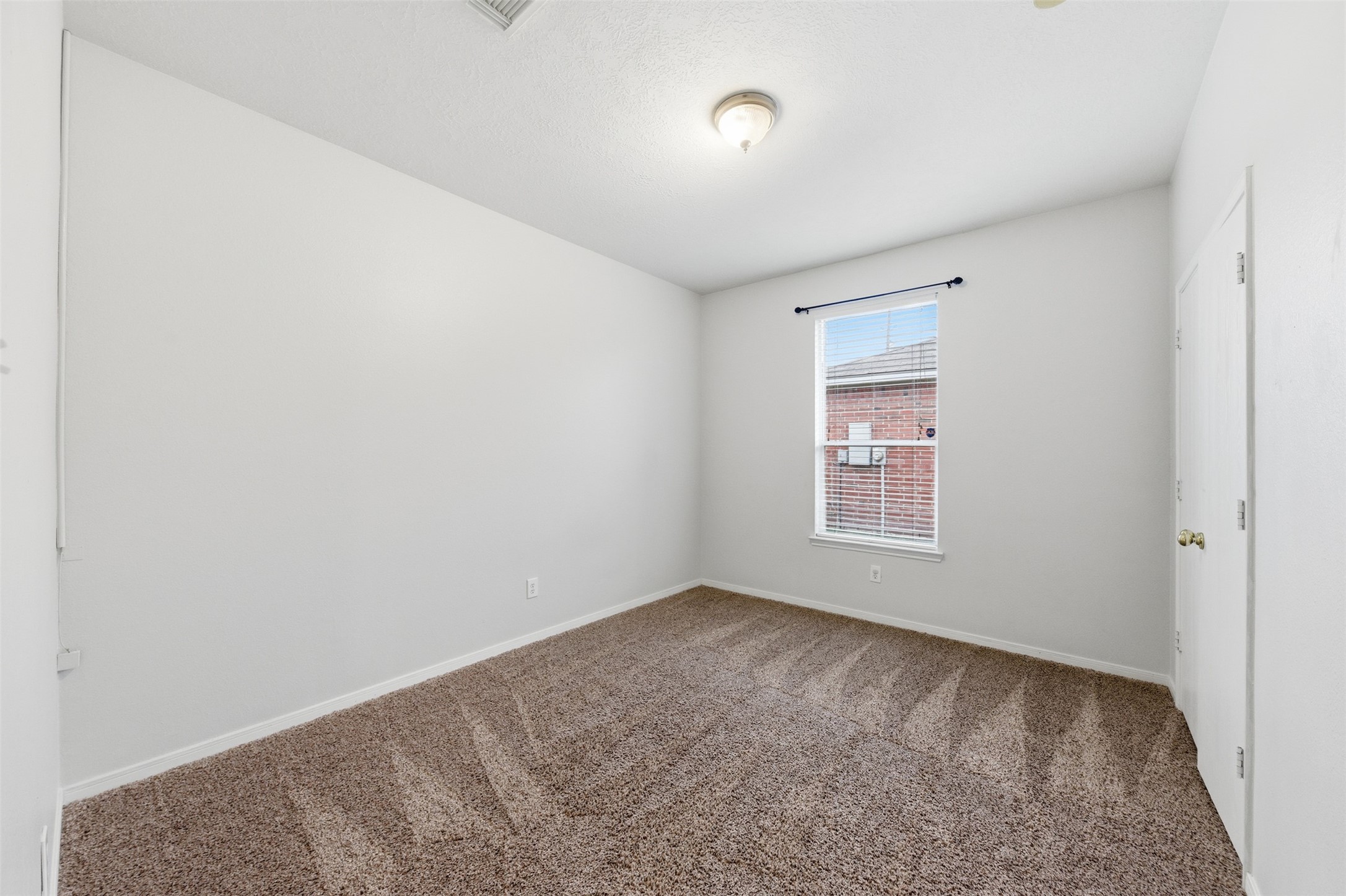 19710 Yaupon Ranch Drive Cypress, TX 77433 - Photo 27 of 34 a view of room and window