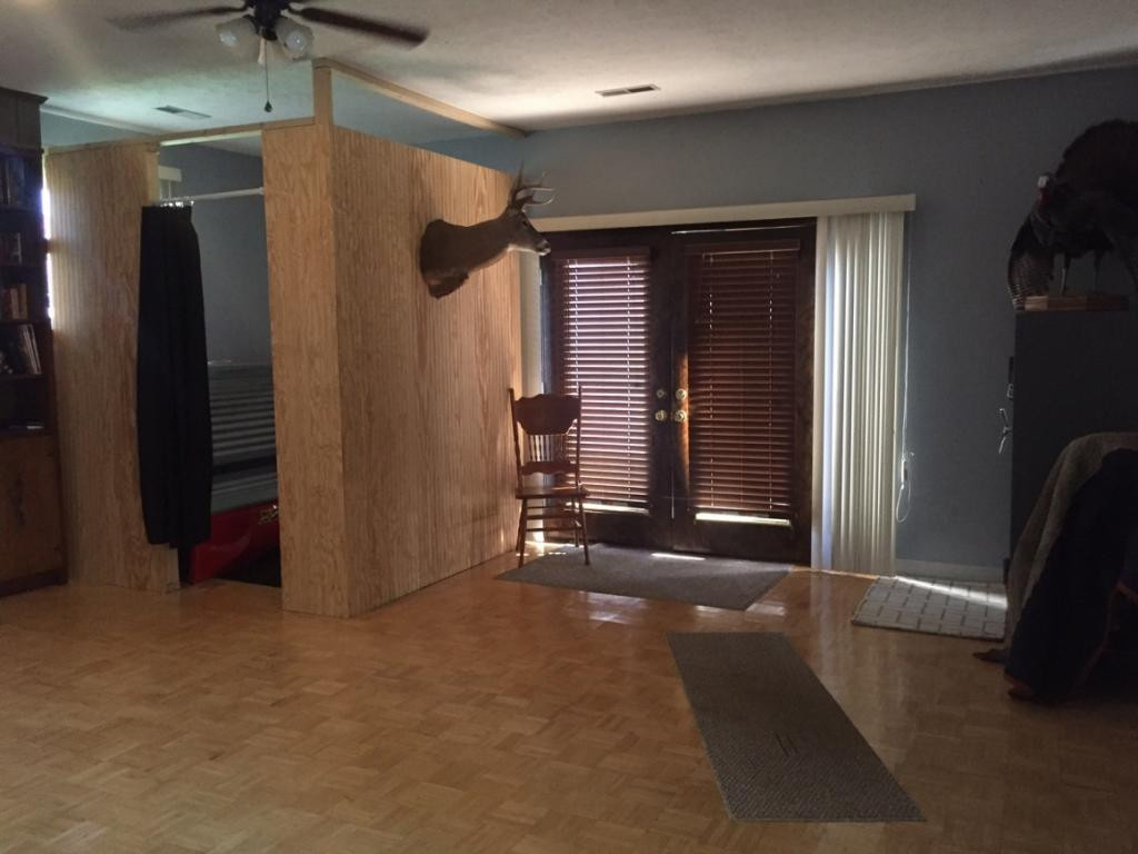 192 Price Road Elizabethton, TN 37643 - Photo 6 of 25 Rec Room