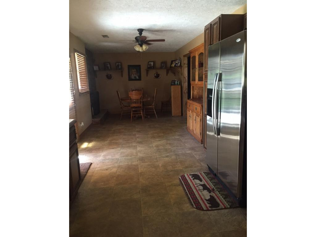 192 Price Road Elizabethton, TN 37643 - Photo 8 of 25 Photo 8
