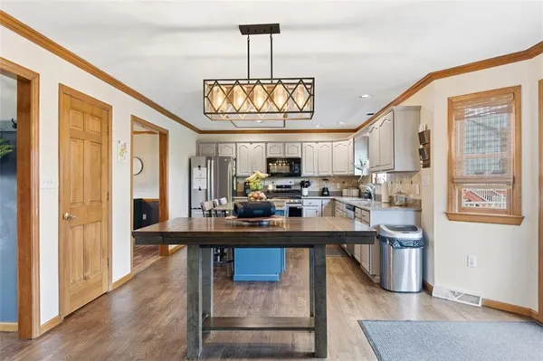 $449,900 | 1007 Braemar Drive, Jeannette, PA 15644