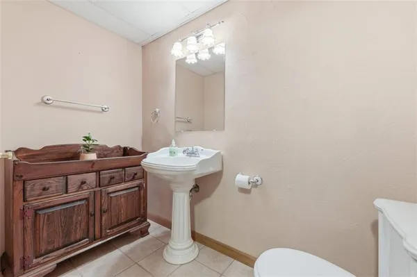 $449,900 | 1007 Braemar Drive, Jeannette, PA 15644