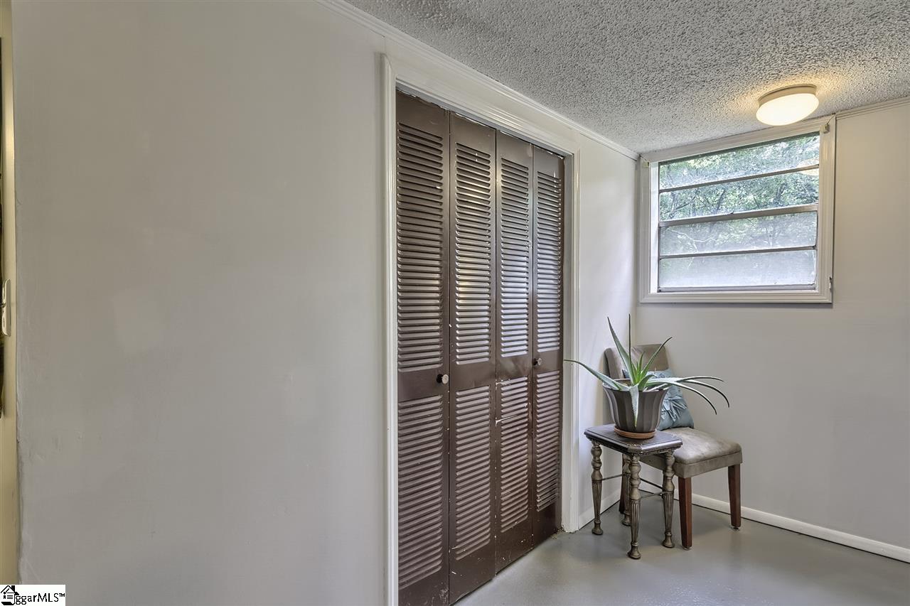 445 Dallas Road Greenville, SC 29607 - Photo 14 of 22 Gallery Image 14