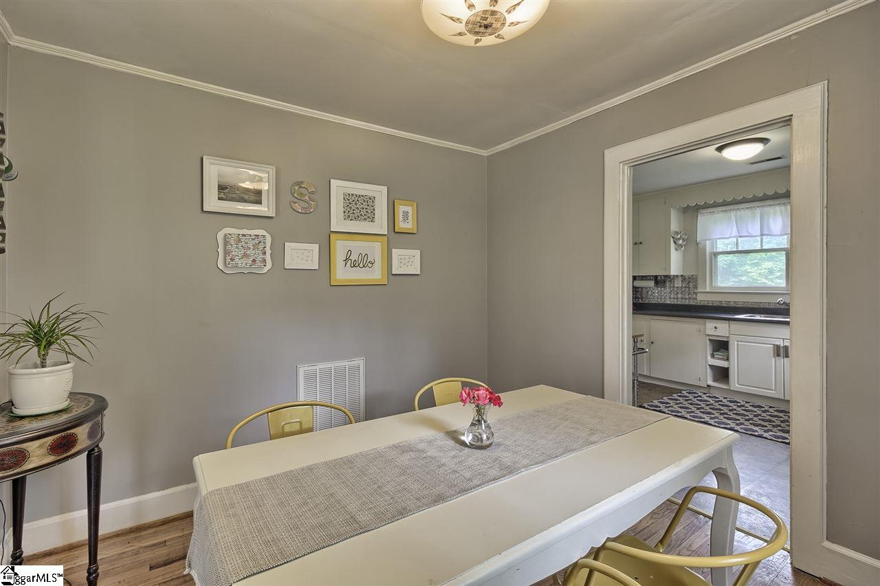445 Dallas Road Greenville, SC 29607 - Photo 6 of 22 Gallery Image 6