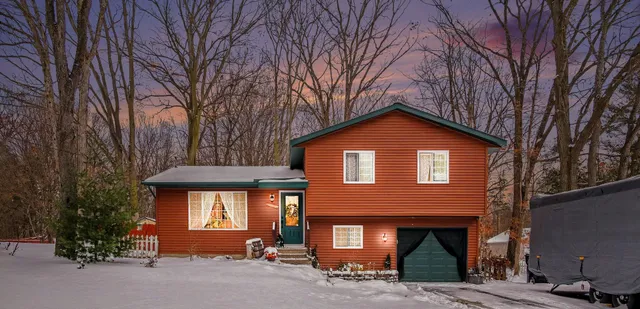 $430,000 | 12718 112th Avenue, Grand Haven, MI 49417