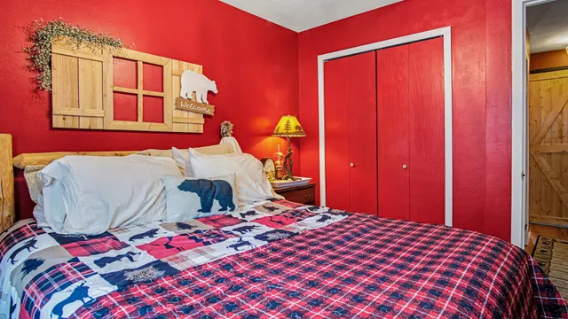 $430,000 | 12718 112th Avenue, Grand Haven, MI 49417