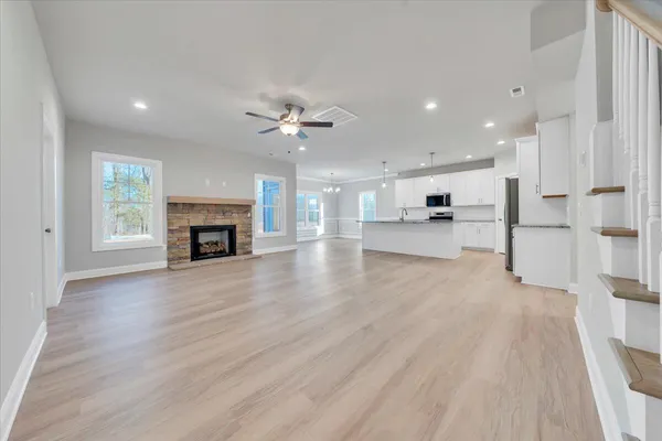 $634,950 | 7168 Pkwy Vw Trail, Roanoke, VA 24018