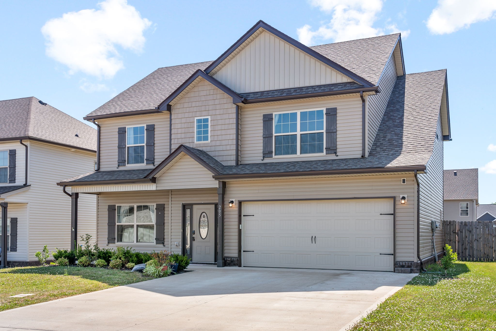 205 Elwell Road Clarksville, TN 37042 - Photo 2 of 35