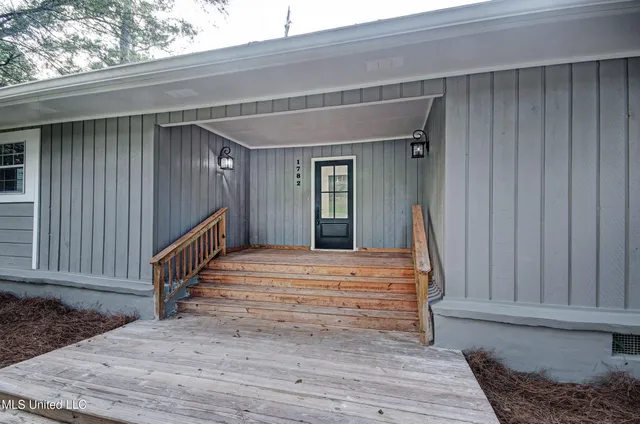 $366,000 | 1782 Hillview Drive, Jackson, MS 39211