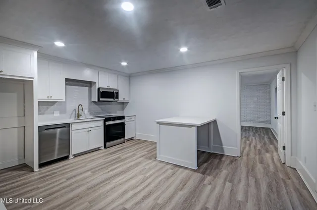 $359,000 | 1782 Hillview Drive, Jackson, MS 39211