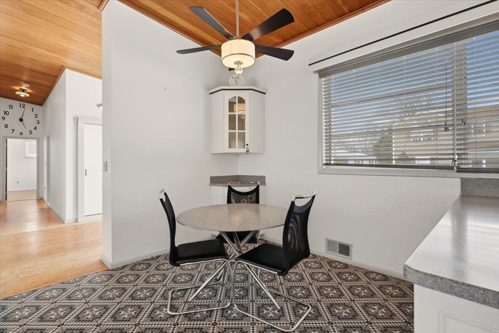 27 Kane Street Fall River, MA 02720 - Photo 12 of 42