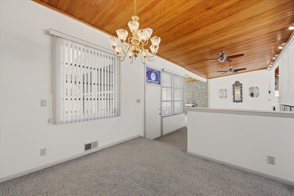 27 Kane Street Fall River, MA 02720 - Photo 18 of 42