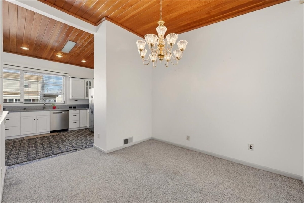 27 Kane Street Fall River, MA 02720 - Photo 19 of 42