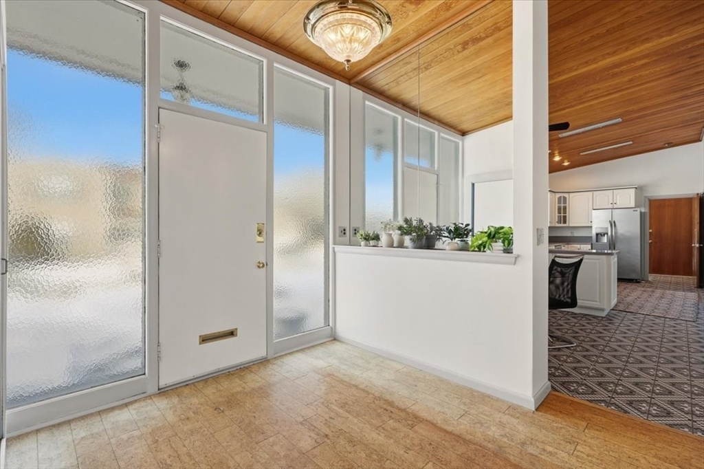 27 Kane Street Fall River, MA 02720 - Photo 24 of 42