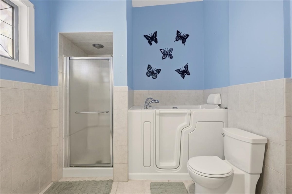 27 Kane Street Fall River, MA 02720 - Photo 36 of 42