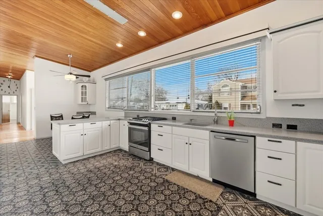 $549,900 | 27 Kane Street, Fall River, MA 02720