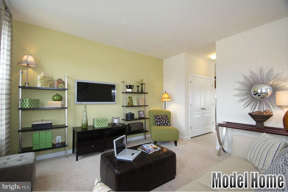 160 Joppa Farm Road Joppa, MD 21085 - Photo 6 of 30 Living Room