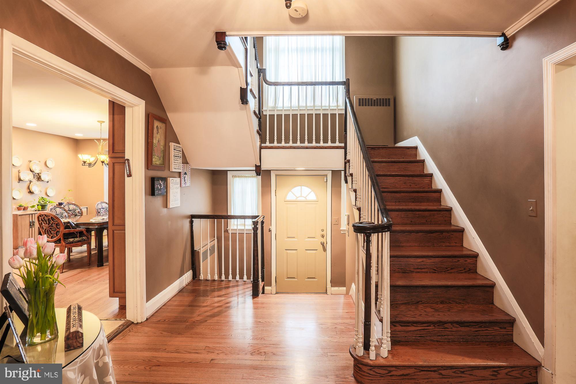 6709 Westbrook Road Baltimore, MD 21215 - Photo 2 of 24 Entrance Foyer