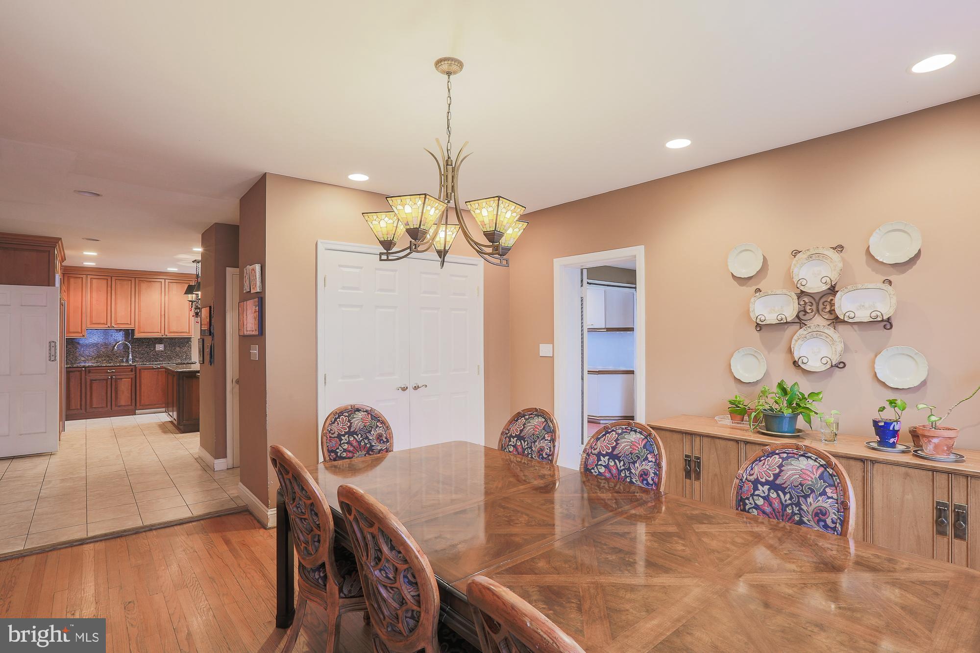 6709 Westbrook Road Baltimore, MD 21215 - Photo 11 of 24 Breakfast Room