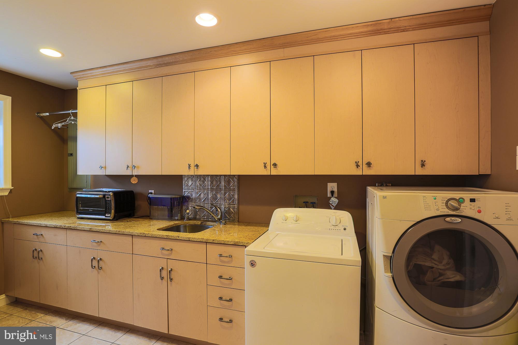 6709 Westbrook Road Baltimore, MD 21215 - Photo 12 of 24 Laundry Room/Mudroom