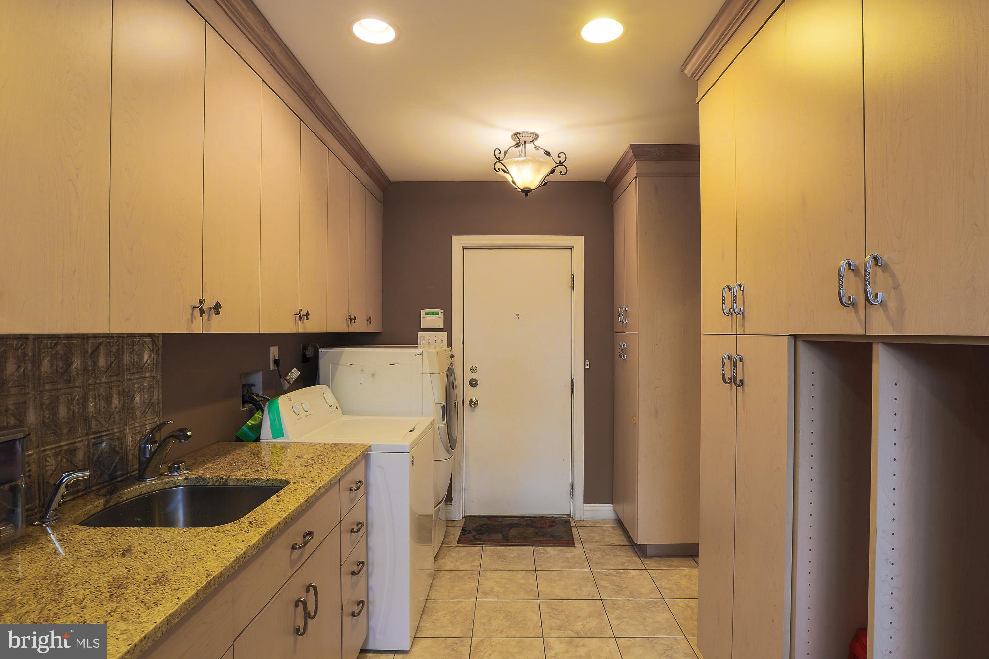 6709 Westbrook Road Baltimore, MD 21215 - Photo 13 of 24 Laundry Room/Mudroom