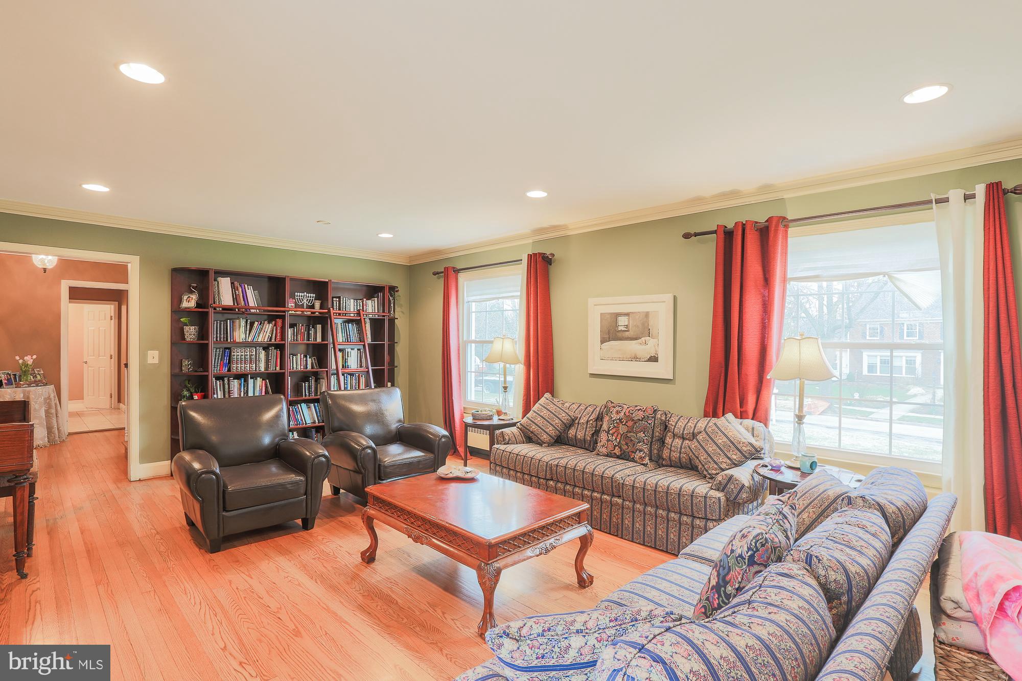 6709 Westbrook Road Baltimore, MD 21215 - Photo 9 of 24 Formal Living Room