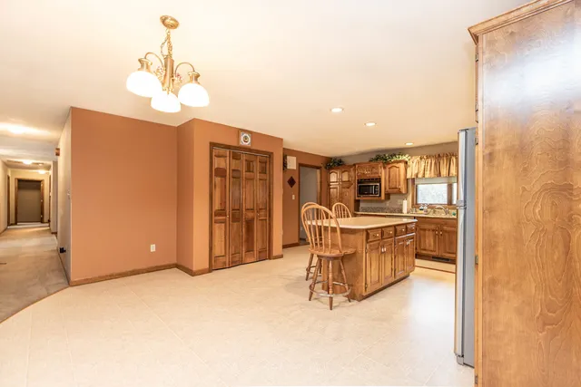 a view of a livingroom with furniture