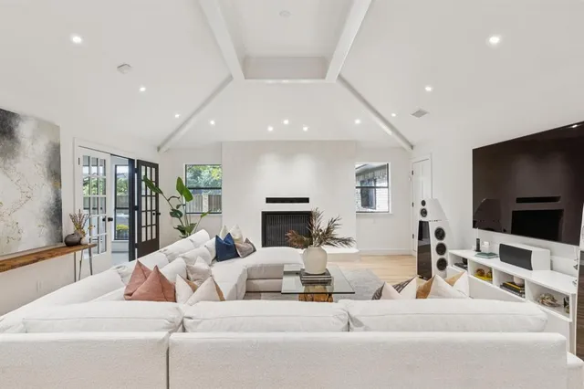 $1,699,000 | 98 West Shore Place, Richardson, TX 75080