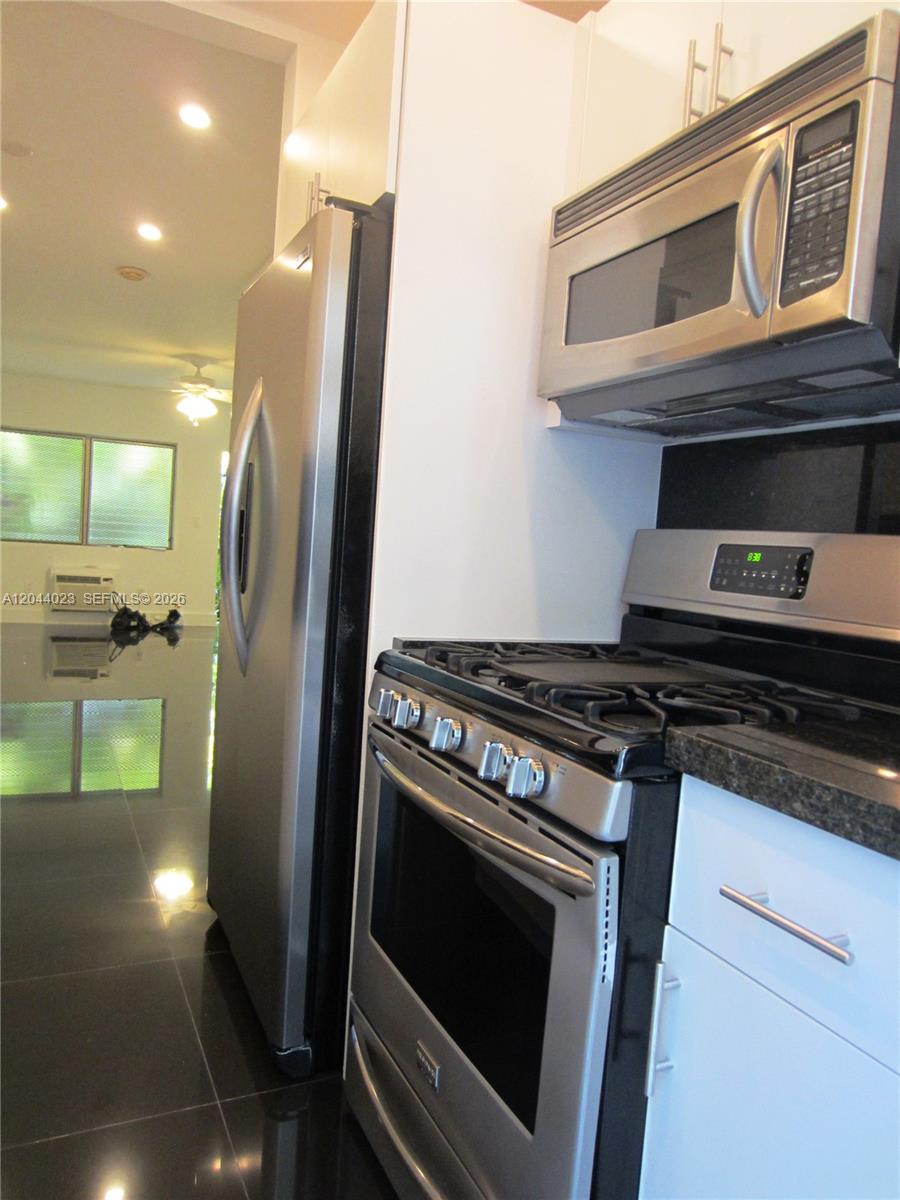 8132 Harding Avenue, Unit 5 Miami Beach, FL 33141 - Photo 3 of 12