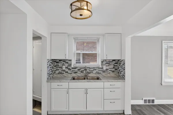 $99,000 | 8222 Roselawn Street, Detroit, MI 48204