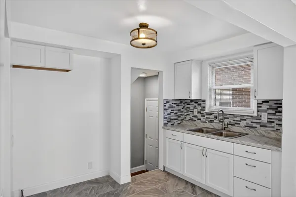 $99,000 | 8222 Roselawn Street, Detroit, MI 48204