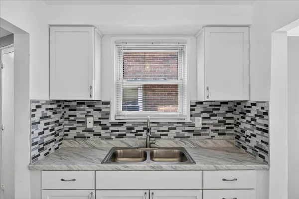 $99,000 | 8222 Roselawn Street, Detroit, MI 48204