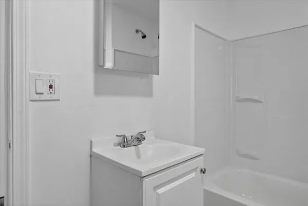 $99,000 | 8222 Roselawn Street, Detroit, MI 48204