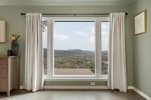 $935,000 | 6711 Lakewood Point Cove, Austin, TX 78750