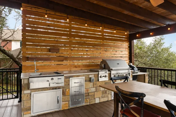 $935,000 | 6711 Lakewood Point Cove, Austin, TX 78750