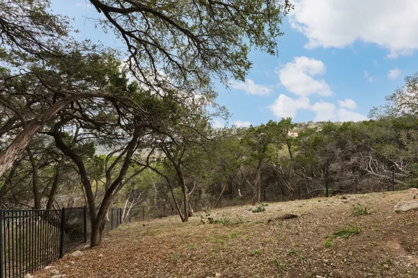 $935,000 | 6711 Lakewood Point Cove, Austin, TX 78750