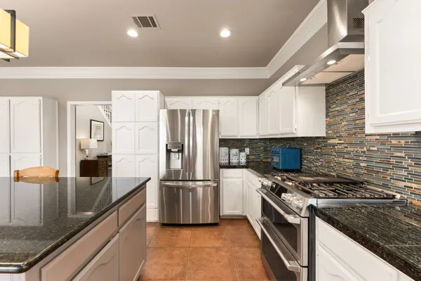 $935,000 | 6711 Lakewood Point Cove, Austin, TX 78750