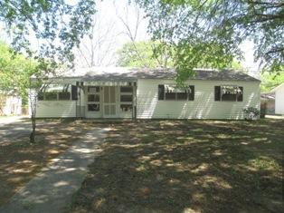3438 Dundale Road Montgomery, AL 36109 - Photo 1 of 1 front view of house with a yard
