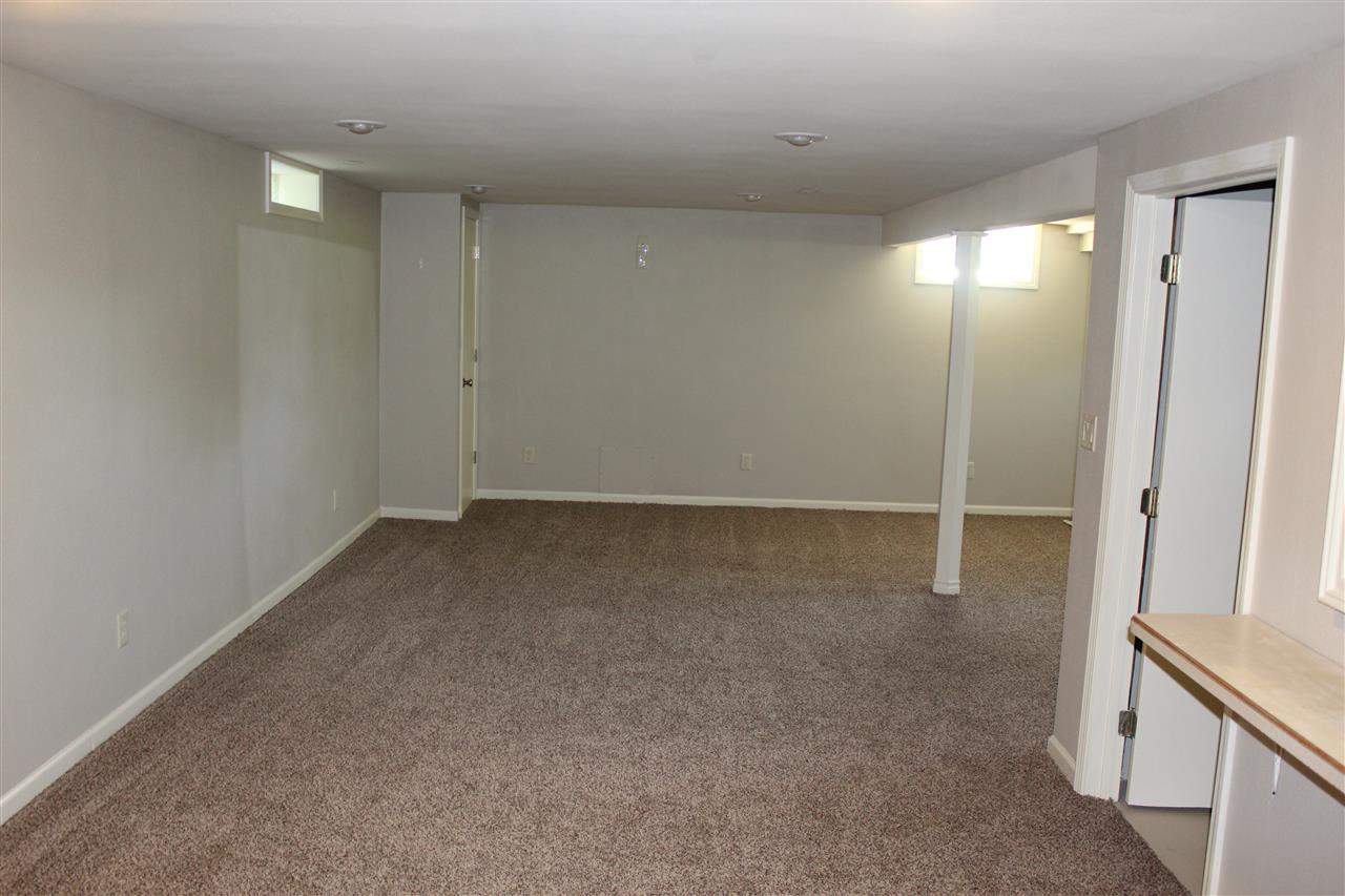 2748 Barton Avenue Waterloo, IA 50702 - Photo 19 of 20 Gallery Image 19