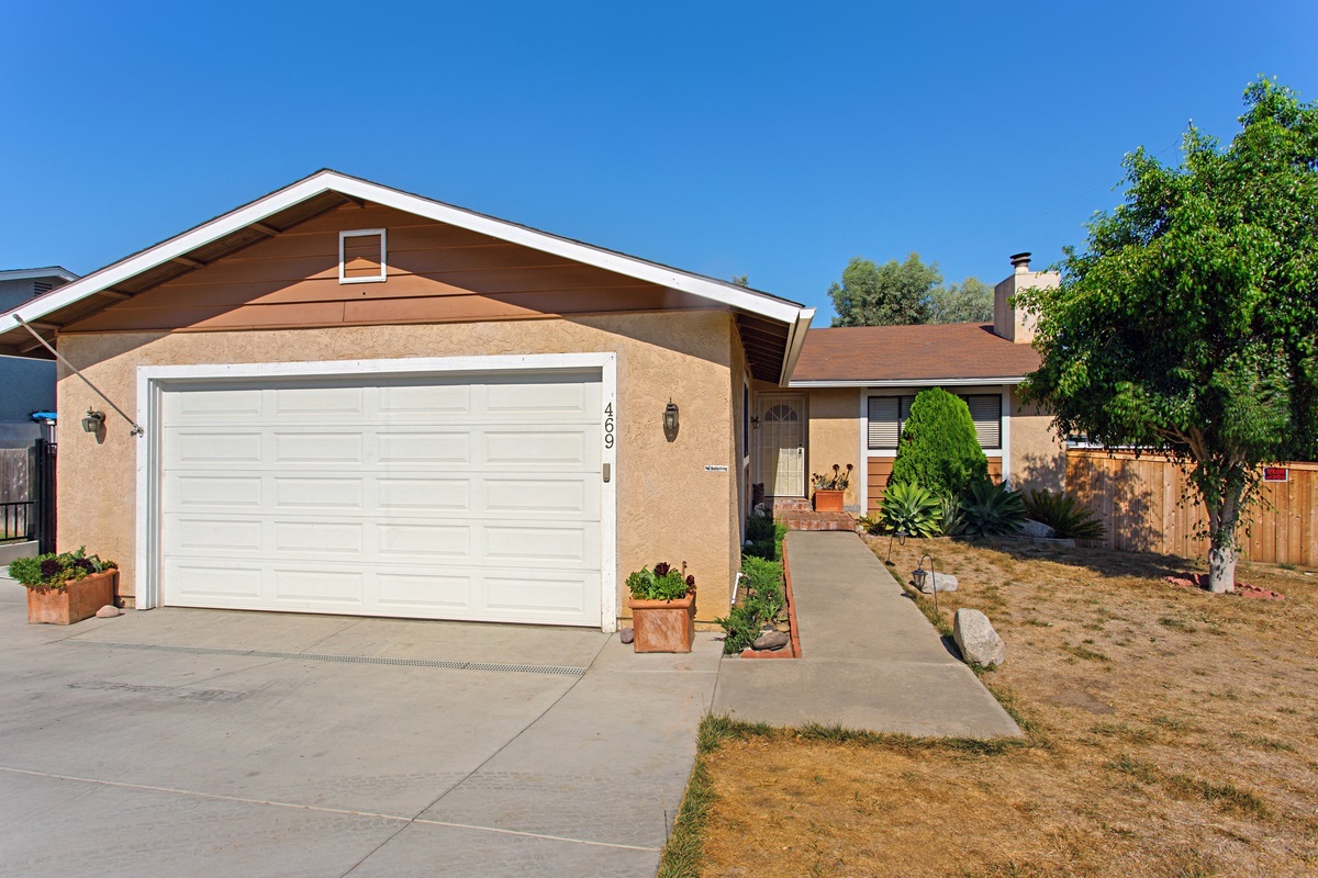 469 Rancho Vista Road Vista, CA 92083 - Photo 2 of 25 Gallery Image 2