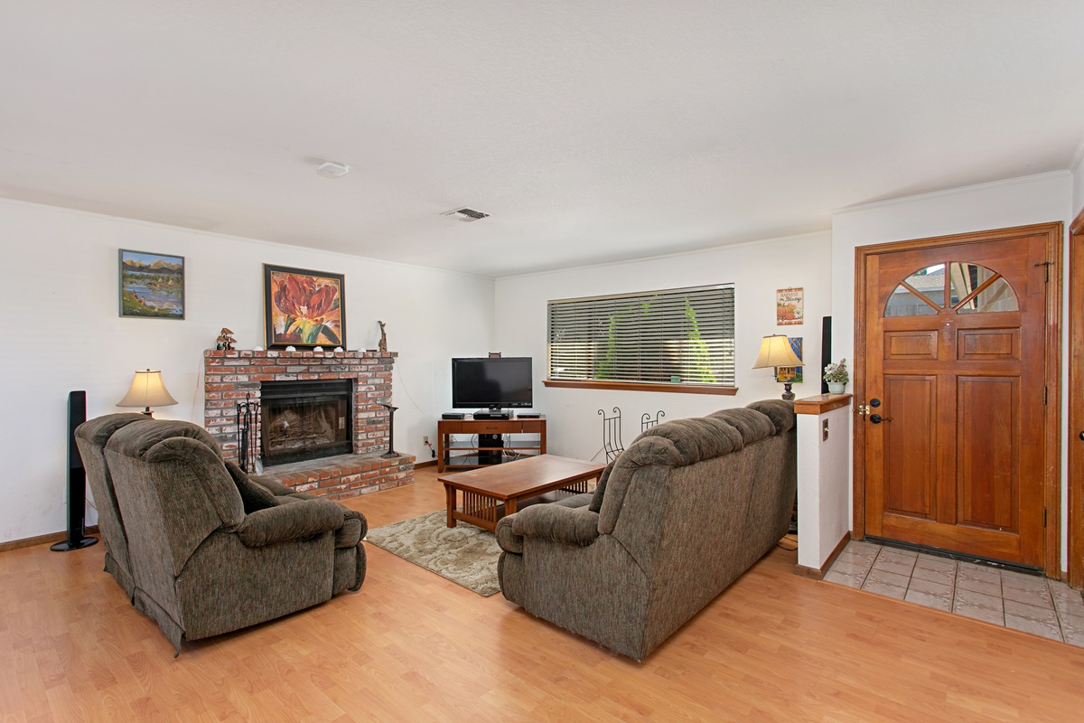469 Rancho Vista Road Vista, CA 92083 - Photo 7 of 25 Gallery Image 7