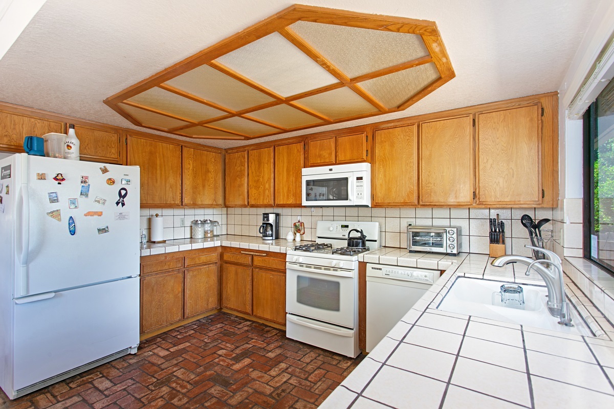 469 Rancho Vista Road Vista, CA 92083 - Photo 9 of 25 Gallery Image 9