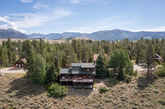 $1,499,000 | 206 Skyline Drive, Ketchum, ID 83340
