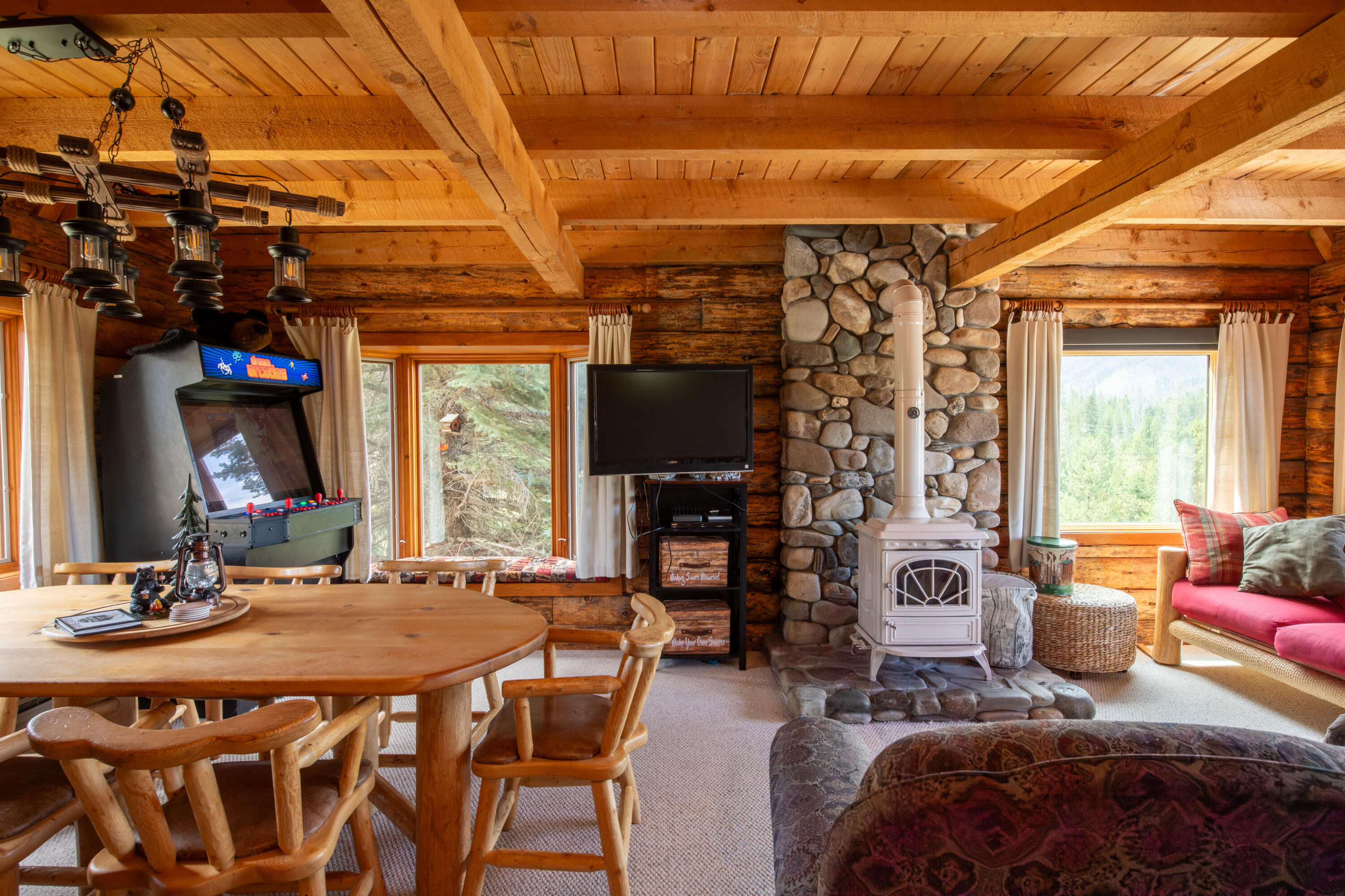 206 Skyline Drive Ketchum, ID 83340 - Photo 6 of 24 206_SkylineDr_DSC_9253-HDR