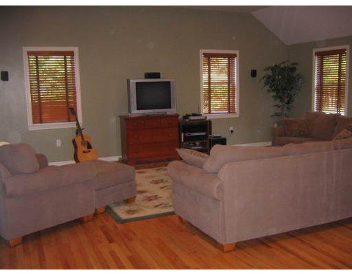 25 Randolph Road Wilmington, MA 01887 - Photo 4 of 8 Gallery Image 4