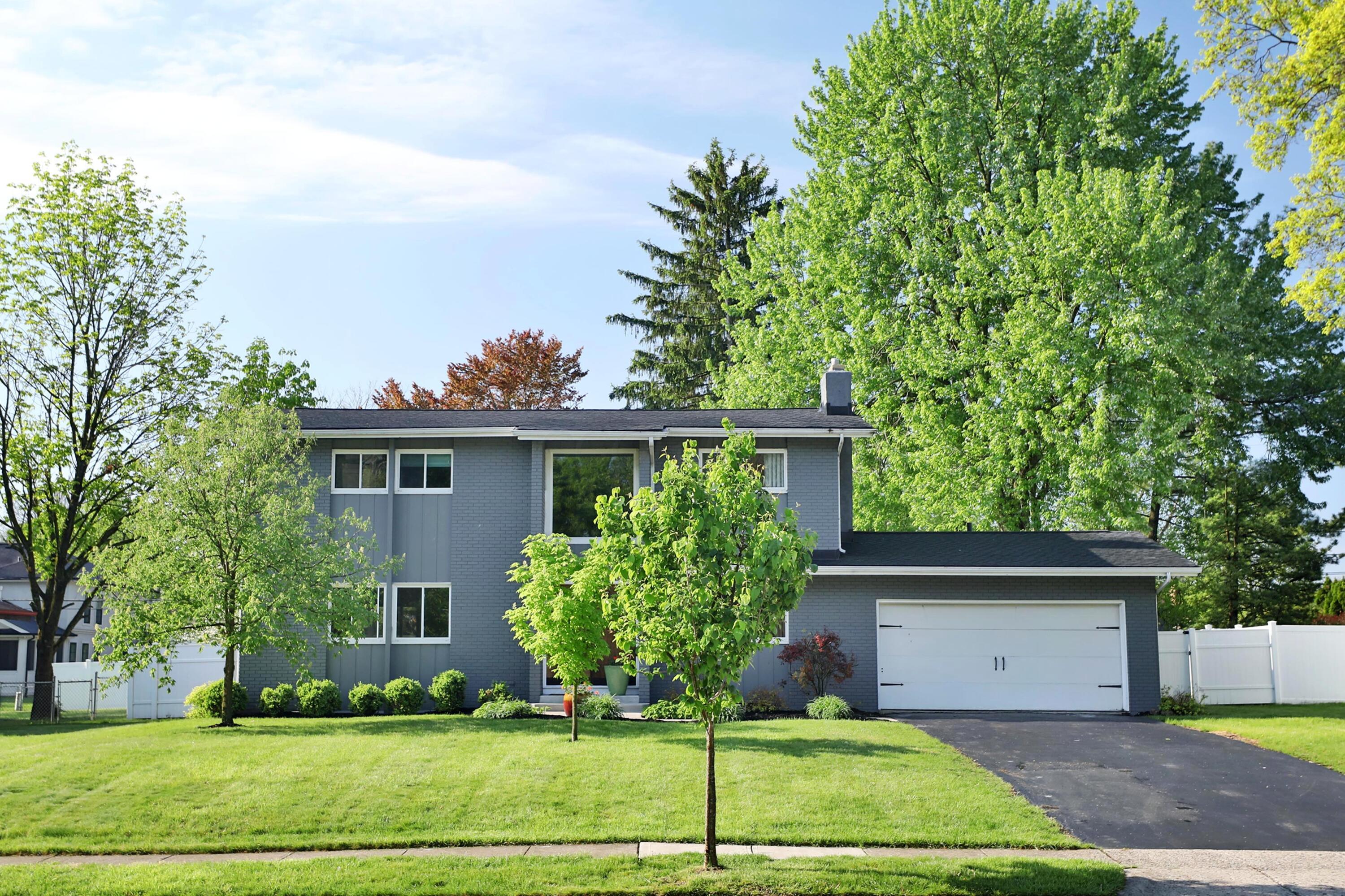 1363 Castleton Road North Columbus, OH 43220 - Photo 2 of 74 1363-Castleton-N-02