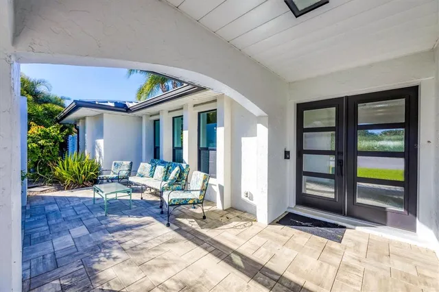 $1,375,000 | 438 West Gate Drive, Venice, FL 34285
