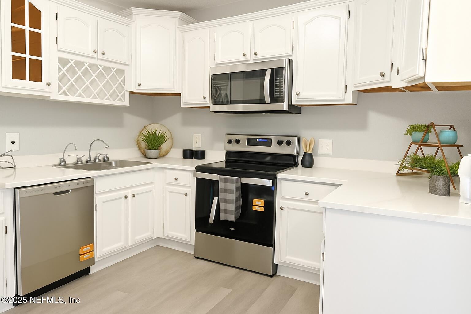 2326 Leonid Road Jacksonville, FL 32218 - Photo 3 of 11 FD2459F8-B5FA-44D4-87D0-AD315A27C697