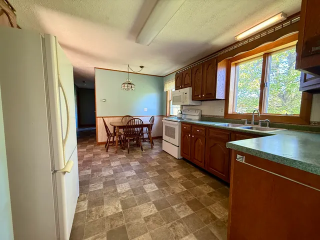 $275,000 | 76 Old Lewiston Road, Monmouth, ME 04265